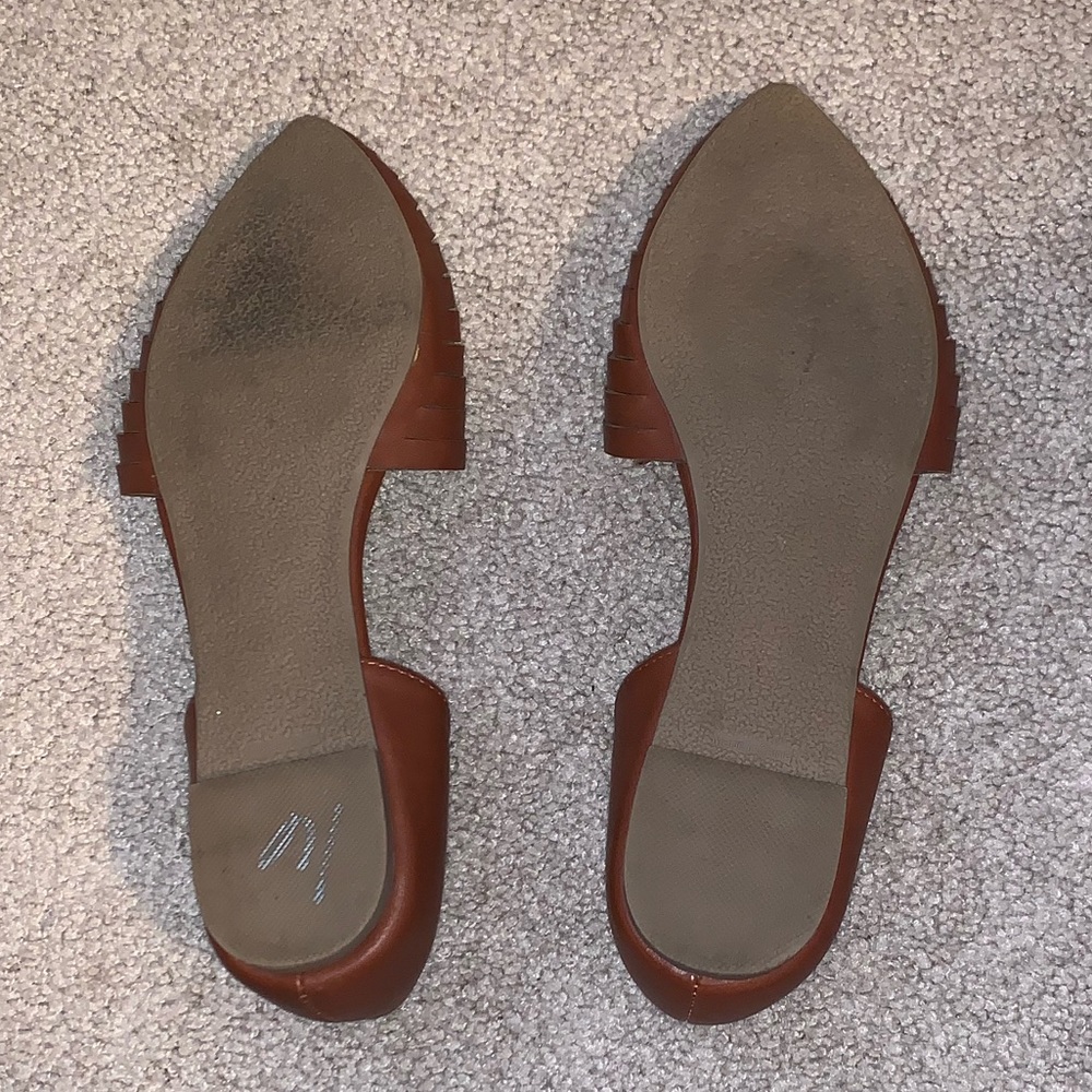 Brown flats LIKE NEW - Picture 5 of 5